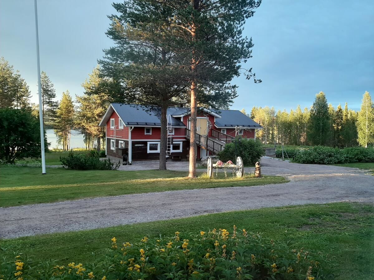 Дома для отпуска Puolukkamaan Pirtit Cottages Lampsijärvi-4