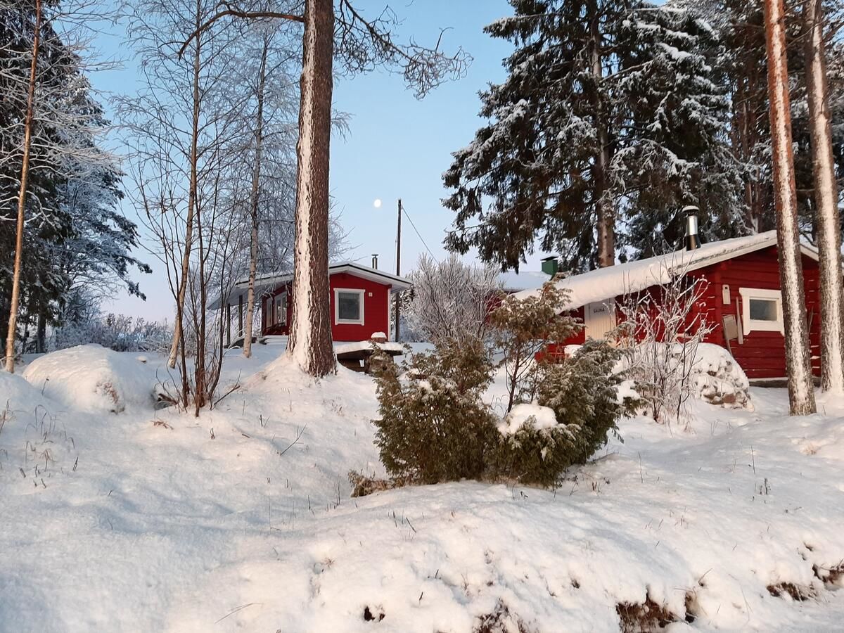 Дома для отпуска Puolukkamaan Pirtit Cottages Lampsijärvi-11