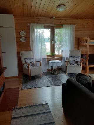 Дома для отпуска Puolukkamaan Pirtit Cottages Lampsijärvi Коттедж с 1 спальней-5